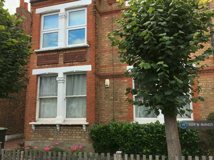 3 Bedroom Flat To Rent In Palmerston Road, London, N22