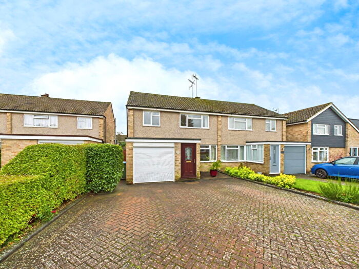 4 Bedroom Semi-Detached House For Sale In Wood End, Horsham, RH12