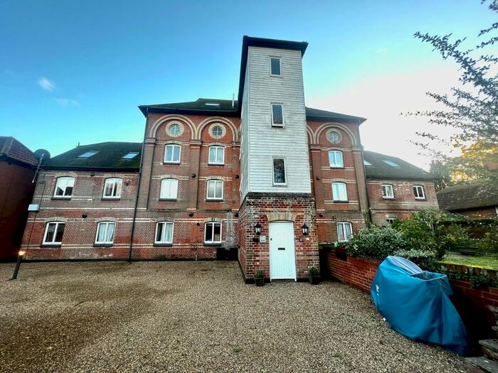 2 Bedroom Flat To Rent In Hawks Mill Street, Needham Market, Ipswich, IP6