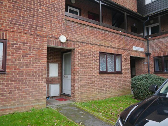 1 Bedroom Flat To Rent In Wordsworth Court, Hatfield, AL10