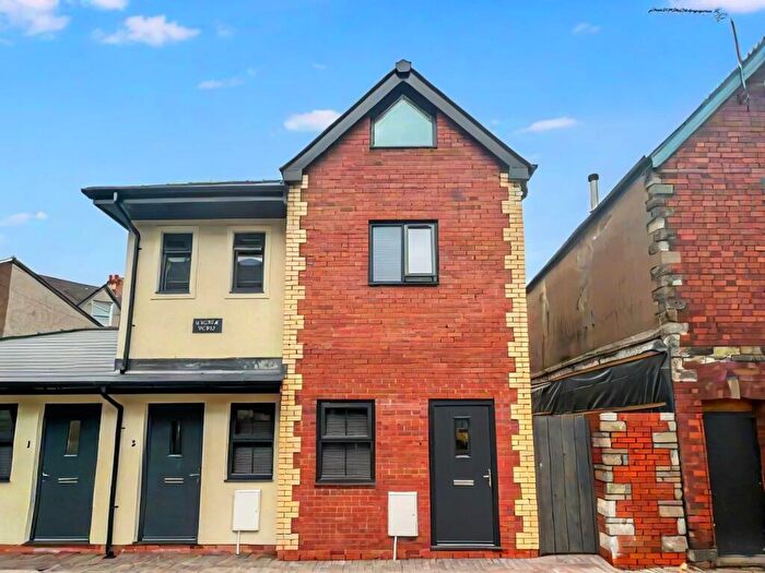 2 Bedroom Flat To Rent In Gallom House, St. Peters Street, Roath, Cardiff, CF24