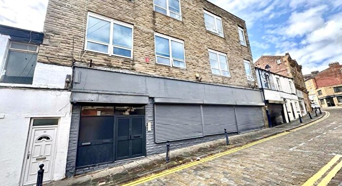 1 Bedroom Flat To Rent In Daisy Hill, Dewsbury, WF13