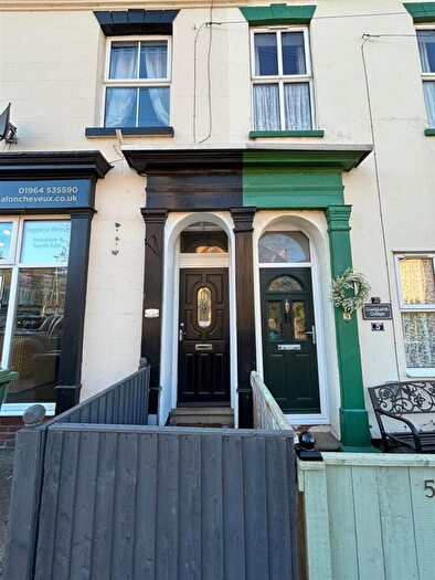 4 Bedroom Flat For Sale In Cliff Road, Hornsea, HU18