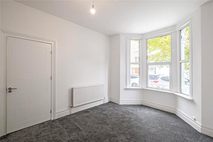 4 Bedroom Terraced House To Rent In Alexander Road, Islington, London, N19