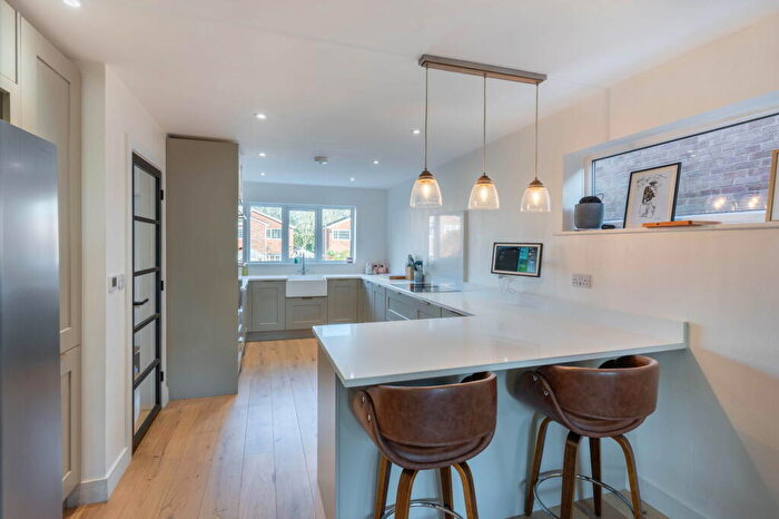 4 Bedroom Detached House For Sale In Margesson Drive, Barnt Green, B45