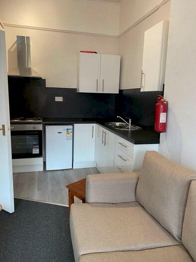 2 Bedroom Apartment To Rent In Flat A, Northenden Road, Trafford, M33