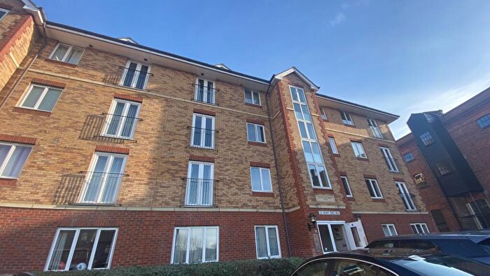 1 Bedroom Flat To Rent In Henry Bird Way, Northampton, NN4