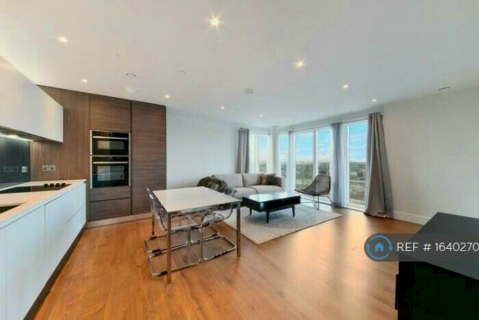 2 Bedroom Flat To Rent In Patterson Tower, London, SE3