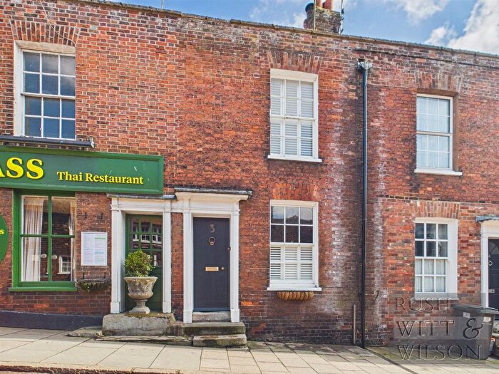 2 Bedroom Terraced House For Sale In Tower Street, Rye, TN31