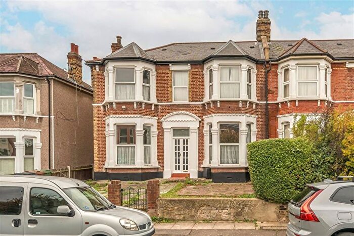 4 Bedroom Property For Sale In Wellmeadow Road, Hither Green, SE6