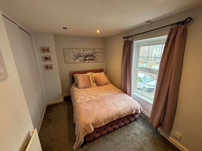 2 Bedroom Cottage For Sale In High Street, Earls Barton, Northamptonshire, NN6