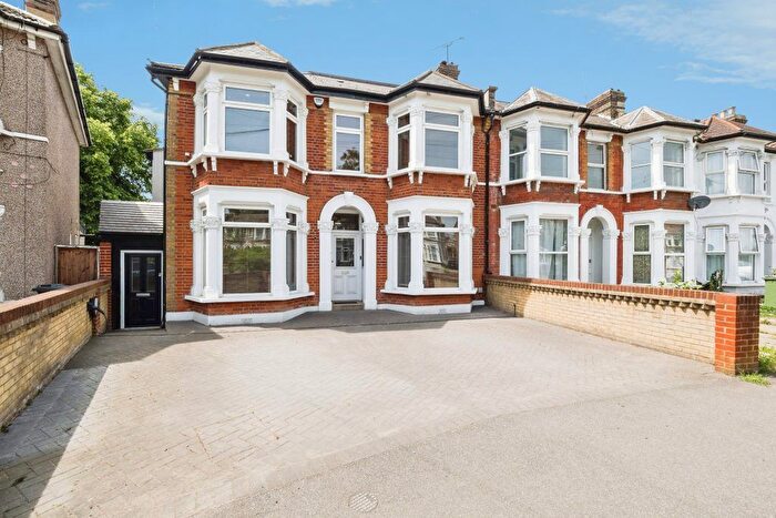 4 Bedroom Semi-Detached House For Sale In Northbrook Road, Ilford, IG1