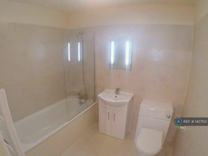 1 Bedroom Flat To Rent In Alfoxton Avenue, London, N15