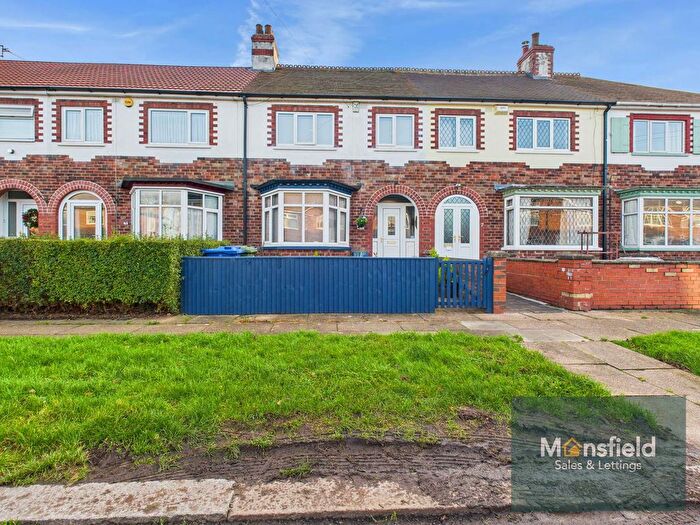 3 Bedroom Terraced House For Sale In Stratford Avenue, Grimsby, DN33