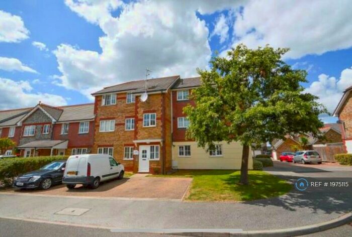 2 Bedroom Flat To Rent In Long Beach Close, Eastbourne, BN23
