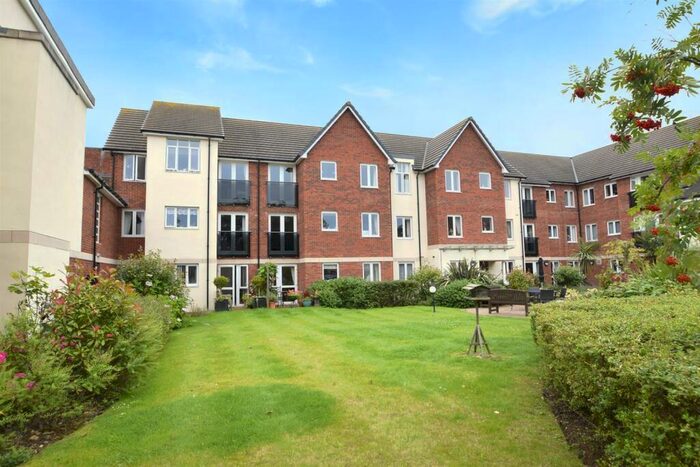 2 Bedroom Apartment To Rent In Bygate Court, Chapel Lane, Monkseaton, NE25