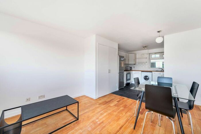 1 Bedroom Flat To Rent In Westbourne Park Road, Notting Hill, London, W11