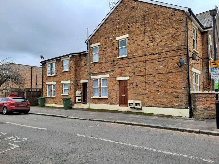 2 Bedroom Flat To Rent In George Lane, London, SE13