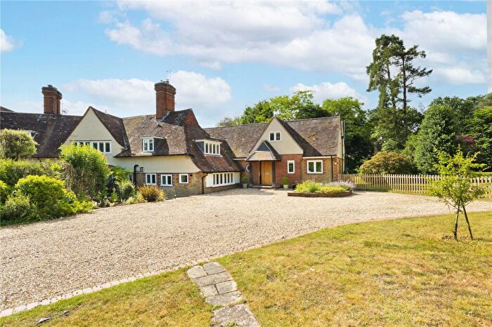5 Bedroom Semi-Detached House To Rent In Lodge Hill Road, Lower Bourne, Farnham, Surrey, GU10