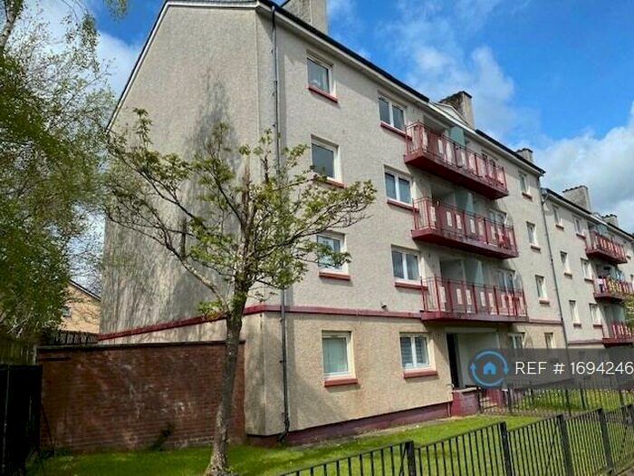 2 Bedroom Flat To Rent In Castlemilk Drive, Glasgow, G45