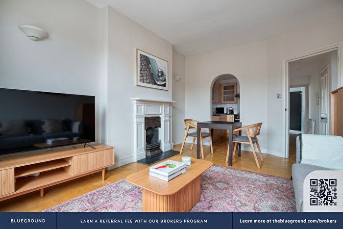 2 Bedroom Flat To Rent In Maida Vale, London, W9