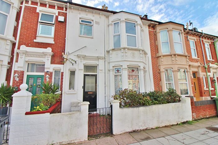 1 Bedroom Flat For Sale In Angerstein Road, North End, PO2