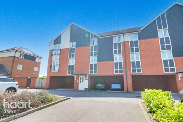 1 Bedroom Flat For Sale In Griffiths Road, Purfleet, RM19