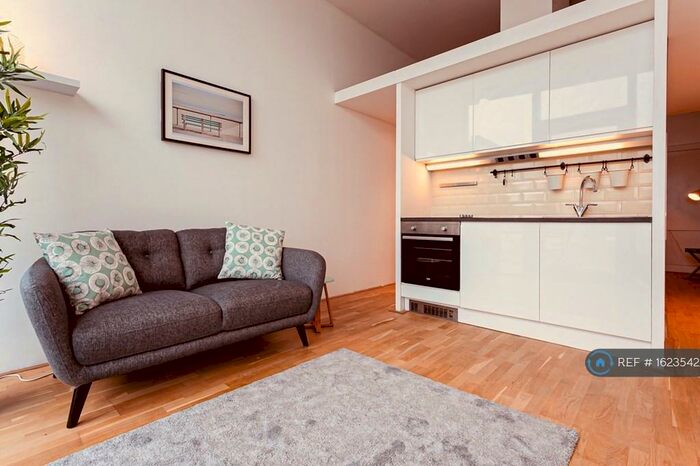 Studio To Rent In Abito, Salford, M3