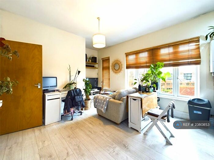 1 Bedroom Flat To Rent In The Avenue, London, E4