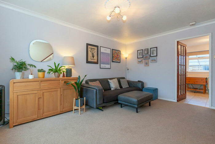 2 Bedroom Terraced House To Rent In Burton Place, Cowley, OX4