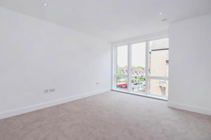 2 Bedroom Flat To Rent In Wimbledon Park Road, London, SW18