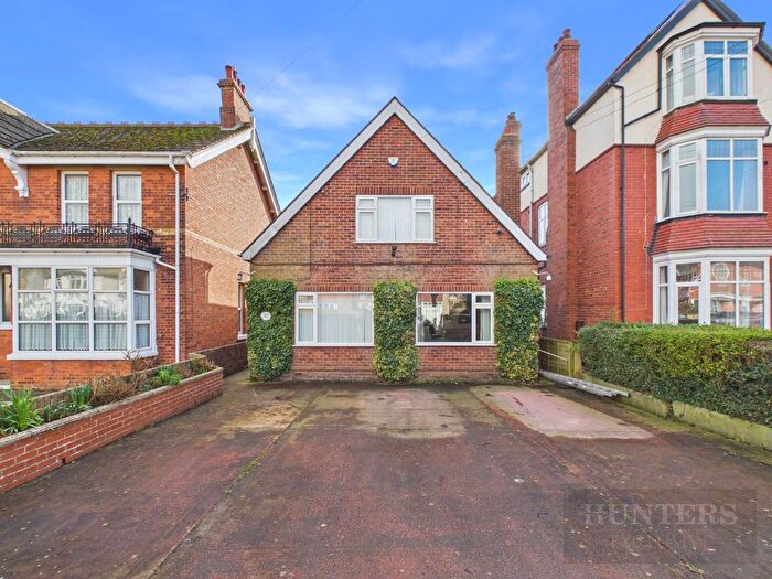 3 Bedroom Detached Bungalow For Sale In Sands Lane, Bridlington, YO15