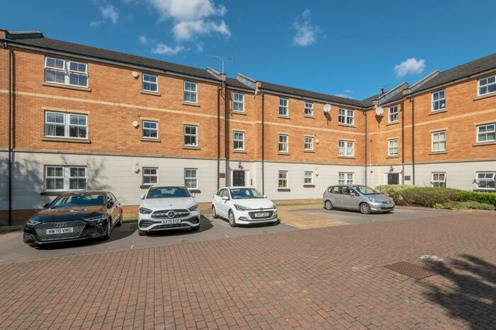 2 Bedroom Flat To Rent In Charnley Drive, Chapel Allerton, Leeds, LS7