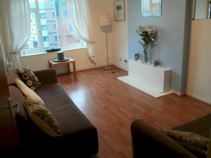 2 Bedroom Flat To Rent In Kendal Walk, Leeds, LS3