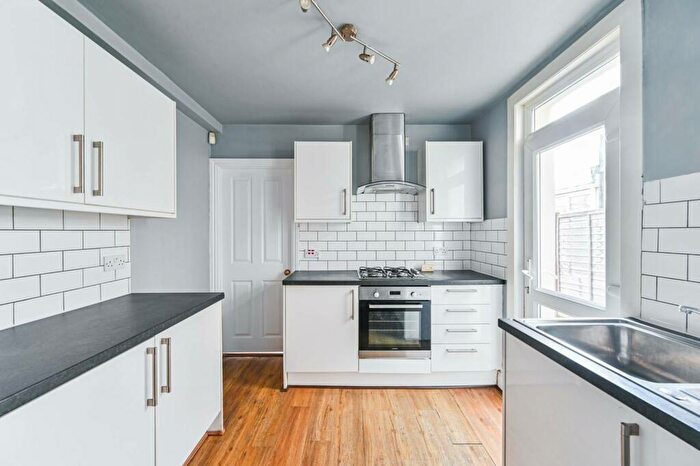 4 Bedroom Semi-Detached House To Rent In Bromley Gardens, Bromley, BR2