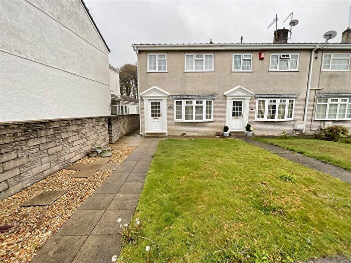 3 Bedroom End Of Terrace House For Sale In The Nurseries, Llanelli, SA15