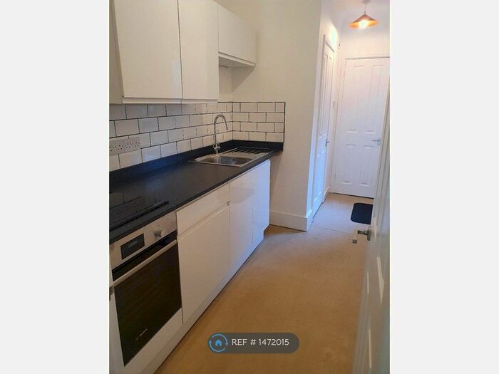 1 Bedroom Maisonette To Rent In Barry Road, London, SE22