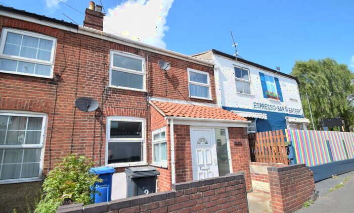 3 Bedroom Semi-Detached House To Rent In Waterloo Road, Norwich, NR3
