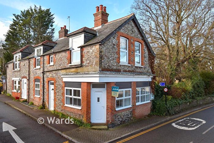 1 Bedroom Flat For Sale In High Street, St. Margarets-At-Cliffe, Dover, Kent, CT15