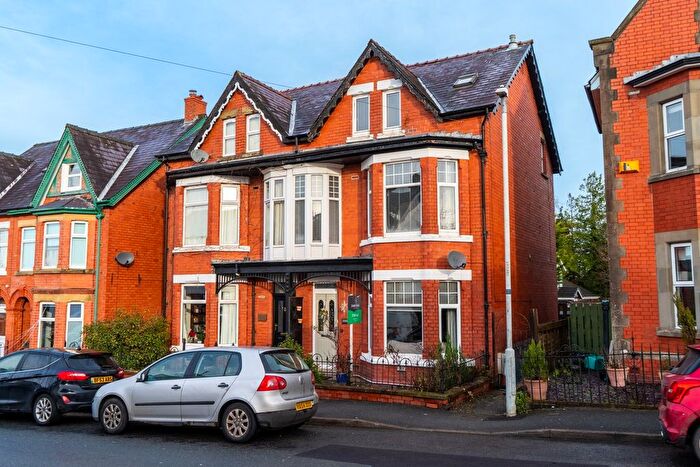 6 Bedroom Semi Detached House For Sale In Dyffryn Road, Llandrindod Wells, LD1