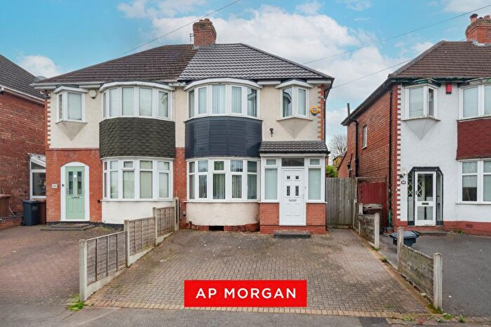 3 Bedroom Semi Detached House For Sale In Coventry Road, Sheldon, Birmingham, West Midlands, B26