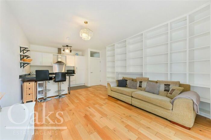 3 Bedroom Apartment To Rent In Meopham Road, Mitcham, CR4