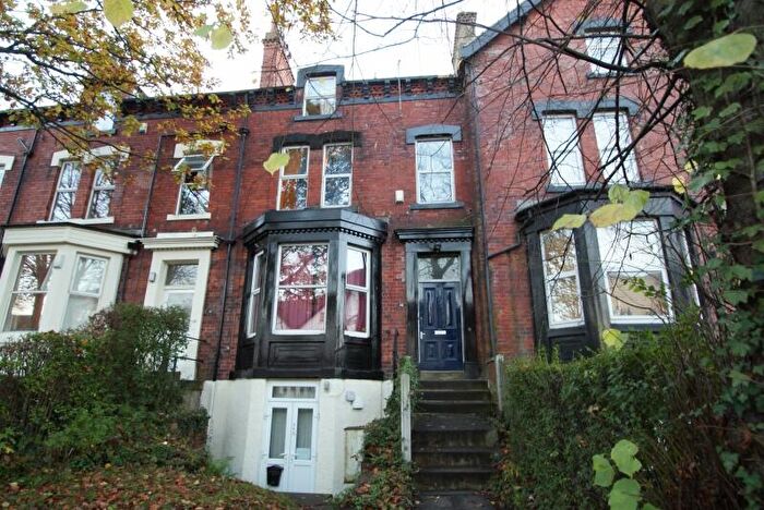 8 Bedroom Terraced House To Rent In Cardigan Road, Headingley, Leeds, LS6