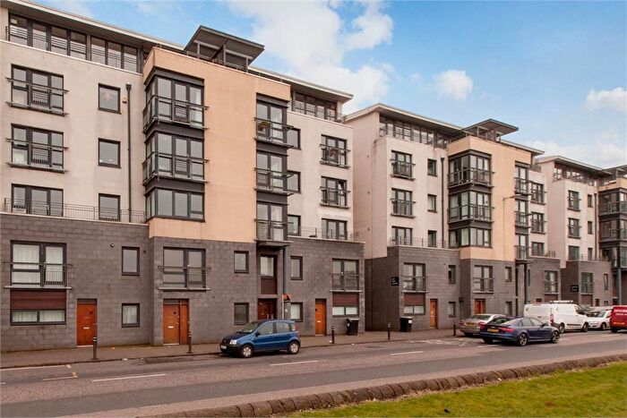 2 Bedroom Flat To Rent In , Lower Granton Road, Edinburgh, EH5