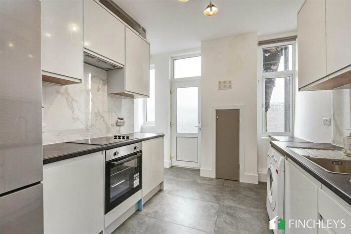 3 Bedroom Apartment To Rent In Monkville Parade, Finchley Road, Temple Fortune, NW11