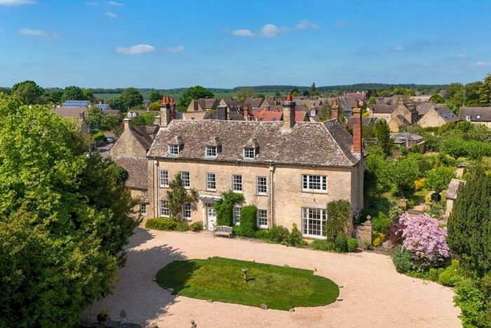7 Bedroom Detached House To Rent In Stonesfield, OX29