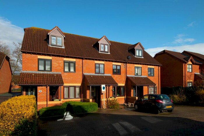 2 Bedroom Terraced House To Rent In Tompkins Close, Shenley Brook End, Milton Keynes, MK5