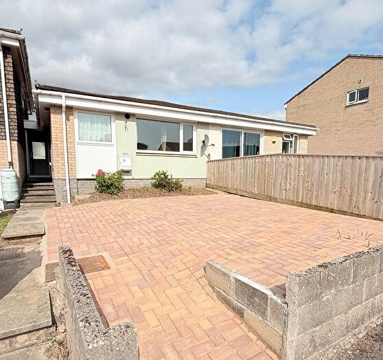 2 Bedroom Bungalow For Sale In Lovely Bedroom Bungalow, PL7