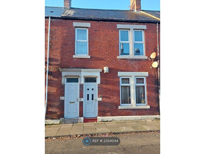 3 Bedroom Flat To Rent In Chirton West View, North Shields, NE29