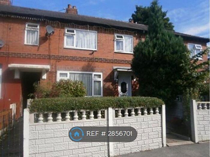 3 Bedroom Semi Detached House To Rent In Shakespeare Road, Swinton, Manchester, M27
